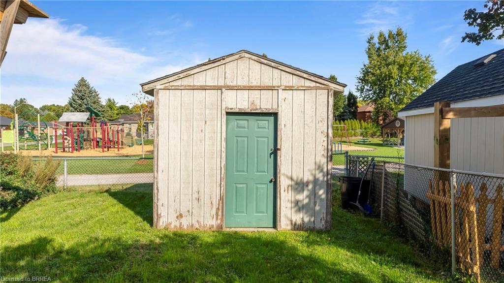 83 Victor Boulevard Property Photo 40