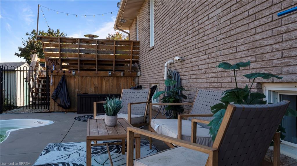 83 Victor Boulevard Property Photo 42