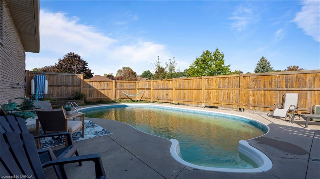 83 Victor Boulevard Property Photo 44