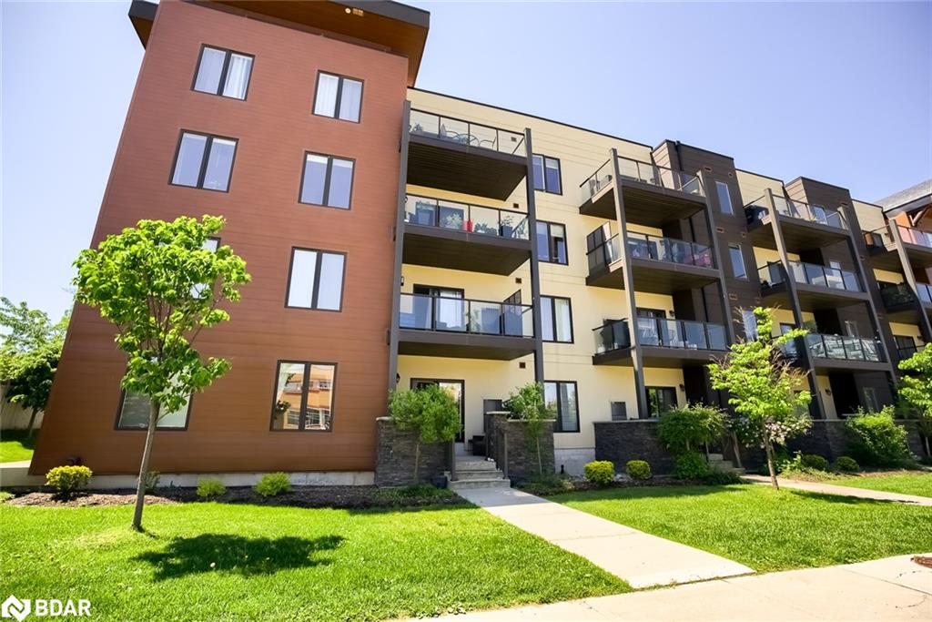101-720 Yonge Street Street Property Photo