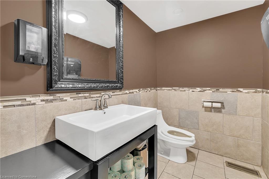 3215 Roseville Road Property Photo 19