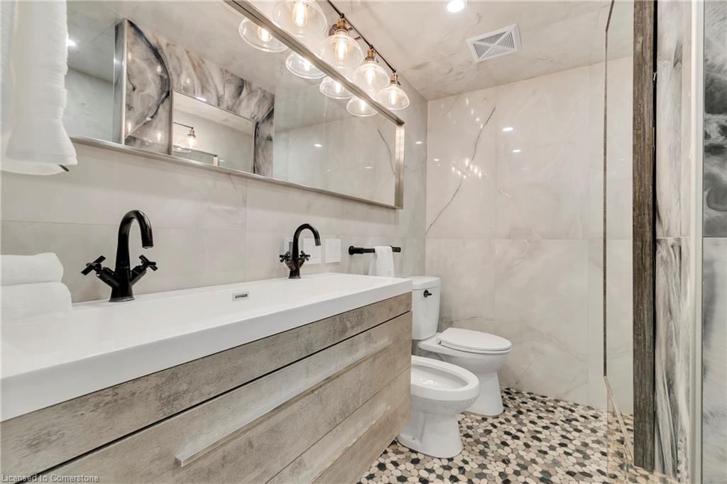 3215 Roseville Road Property Photo 28