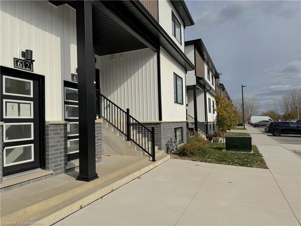 612-4263 Forth Street Property Photo 3