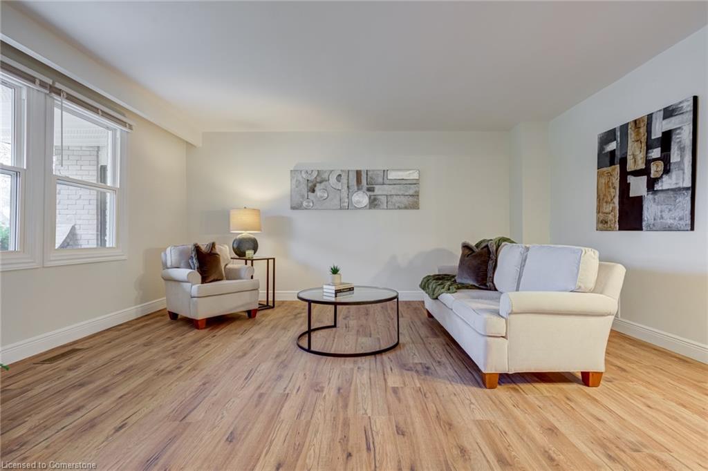 1252 Lakeview Drive Property Photo 3