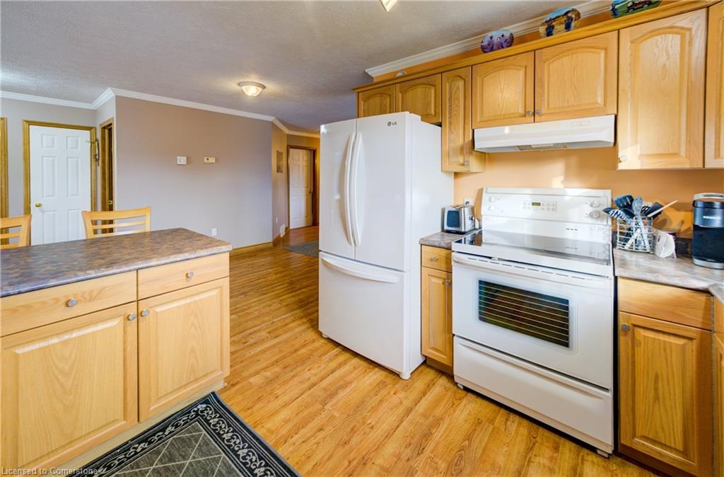 397 Church Street N Property Photo 12