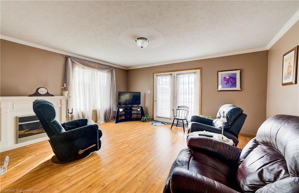 397 Church Street N Property Photo 14
