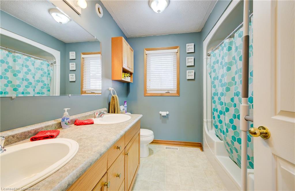 397 Church Street N Property Photo 24