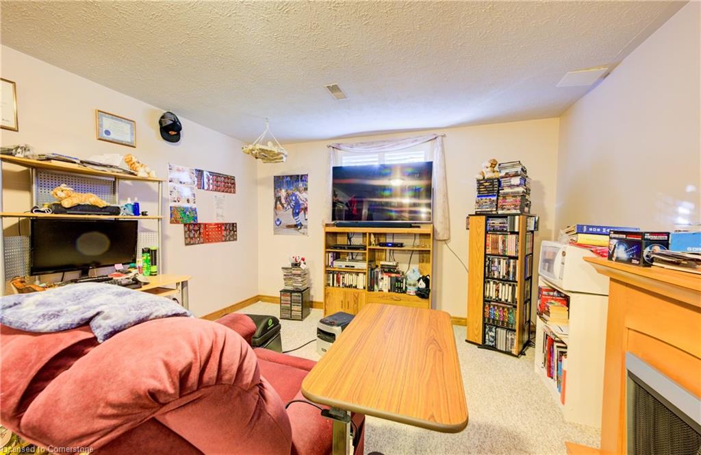 397 Church Street N Property Photo 25