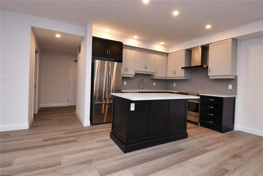 306-153 Wilson Street W Property Photo 13