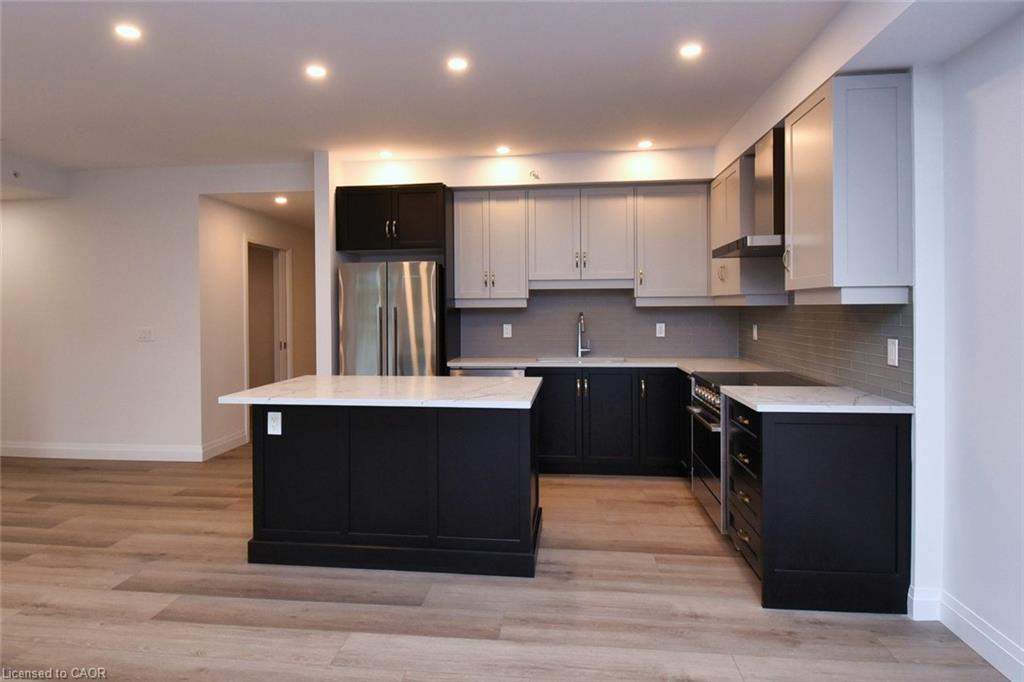 306-153 Wilson Street W Property Photo 20