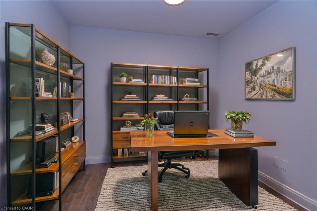 306-153 Wilson Street W Property Photo 24