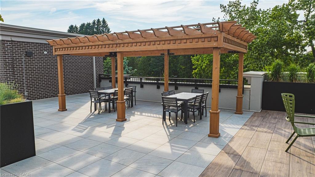 306-153 Wilson Street W Property Photo 42