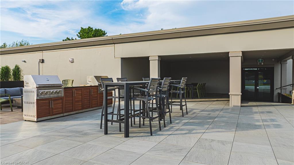 306-153 Wilson Street W Property Photo 45