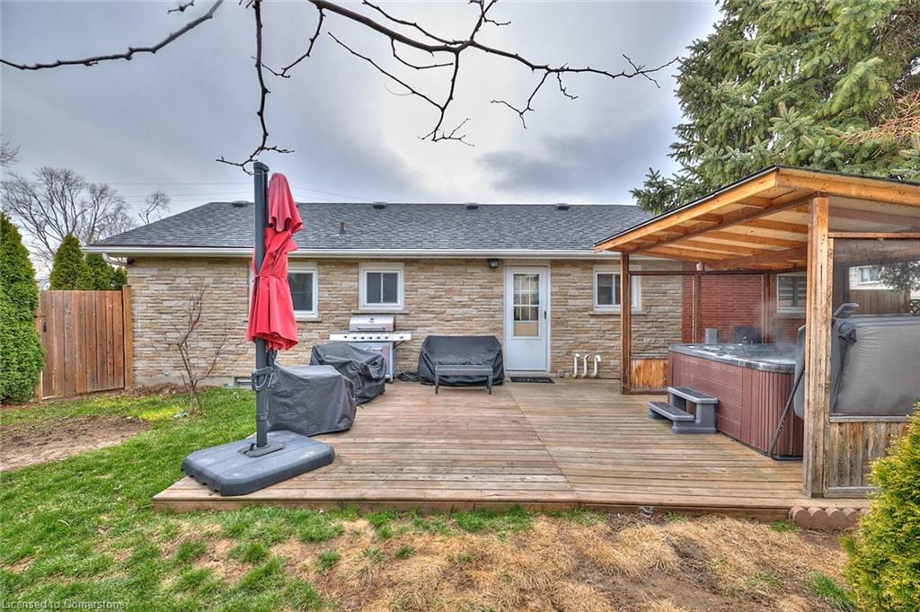 42 Louth Street Property Photo 32
