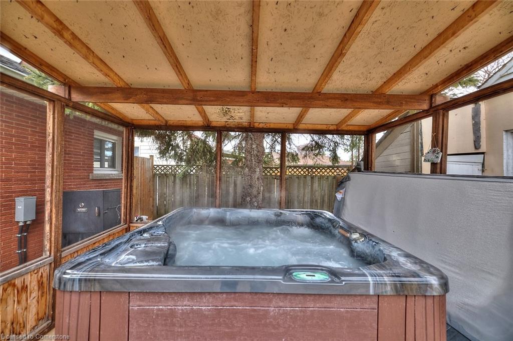 42 Louth Street Property Photo 33