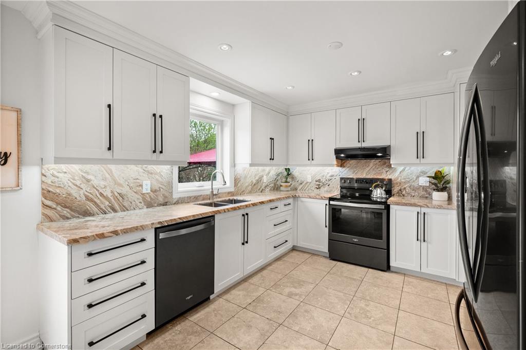 23 Dawkins Crescent Property Photo 11