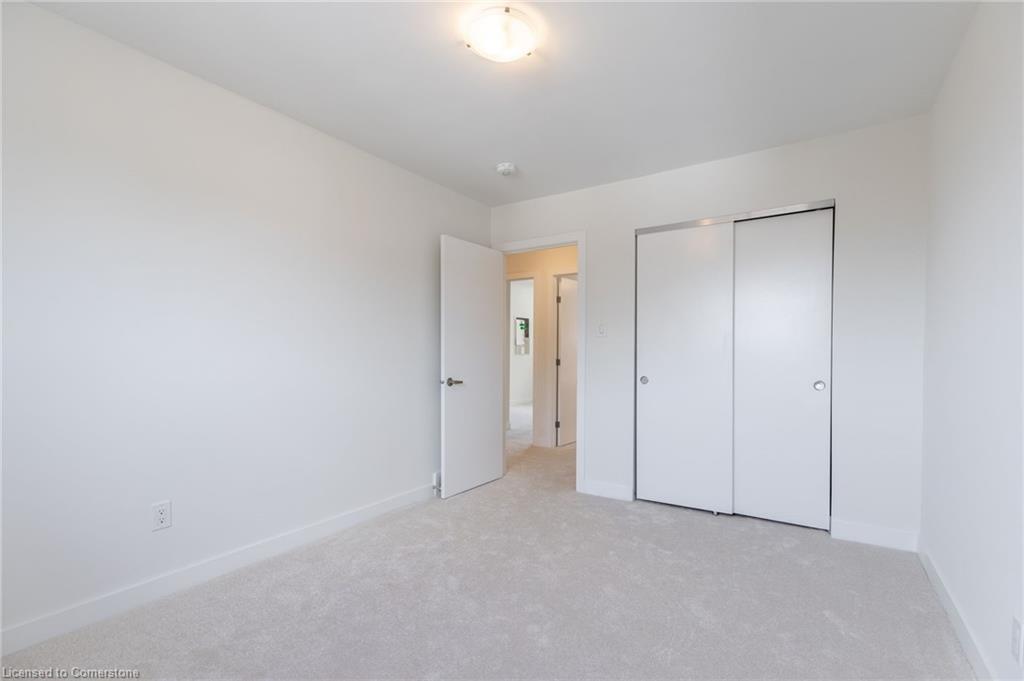 49-88 Tunbridge Crescent Property Photo 16