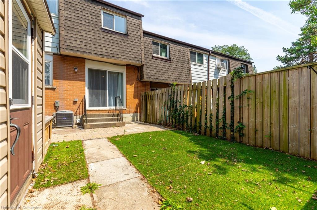 49-88 Tunbridge Crescent Property Photo 20
