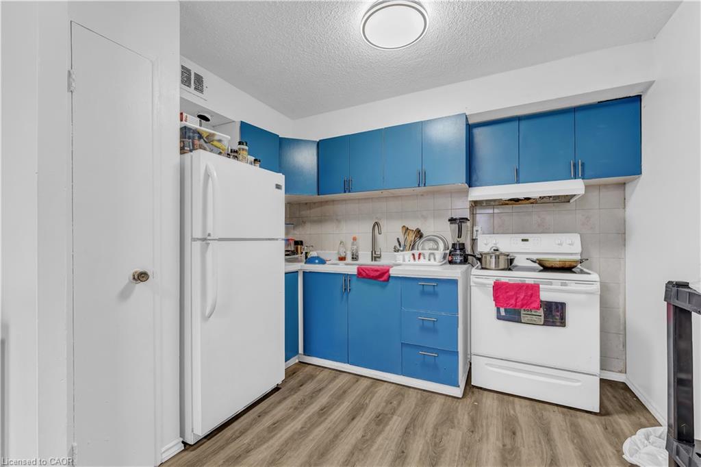 517-4673 Jane Street Property Photo 13