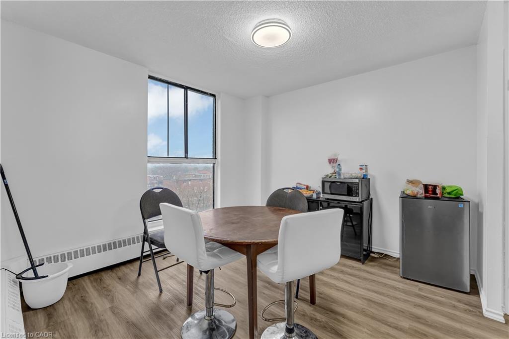 517-4673 Jane Street Property Photo 16