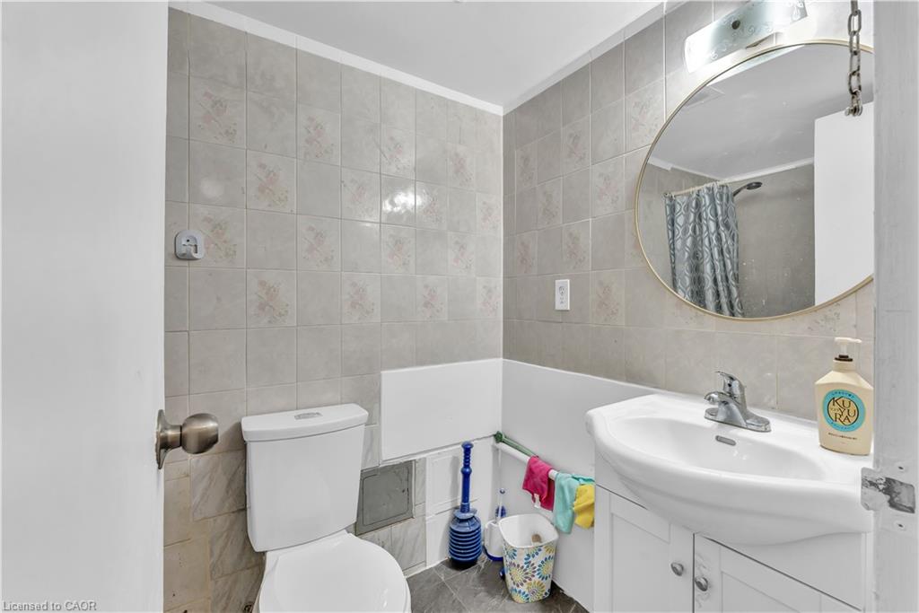 517-4673 Jane Street Property Photo 19