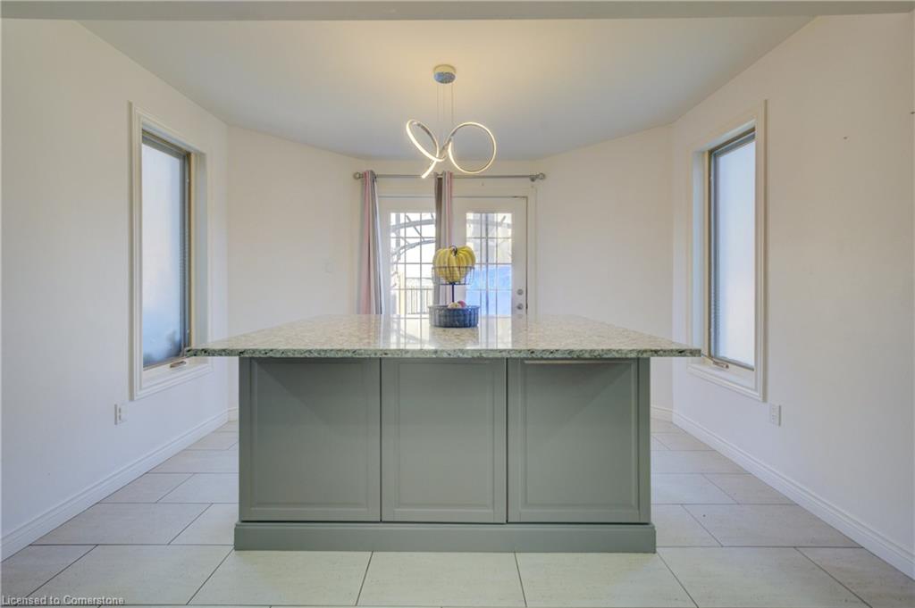 145 Cowan Boulevard Property Photo 10