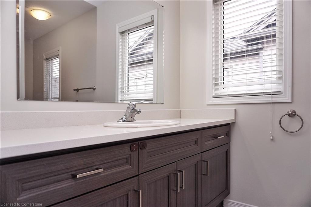 58 Meadowridge Street Property Photo 31