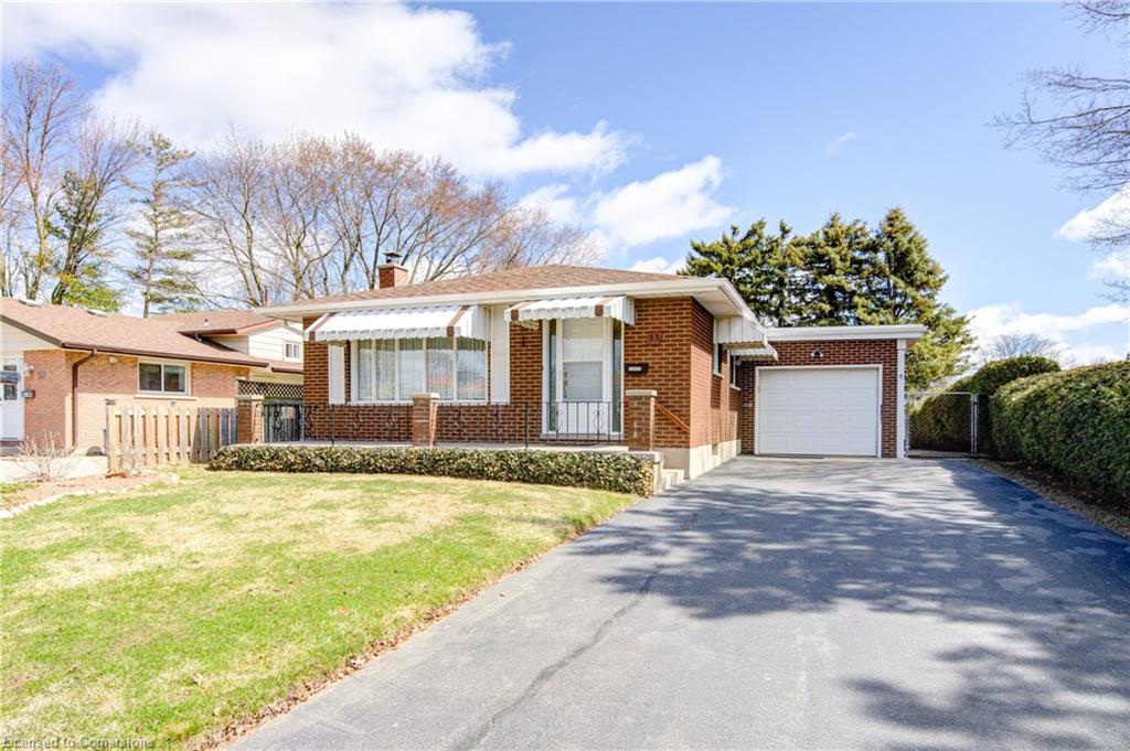 53 Kingswood Drive Property Photo 1
