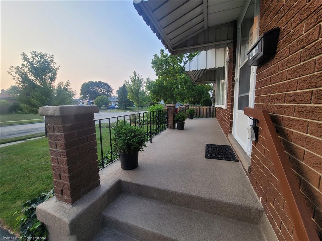 53 Kingswood Drive Property Photo 2