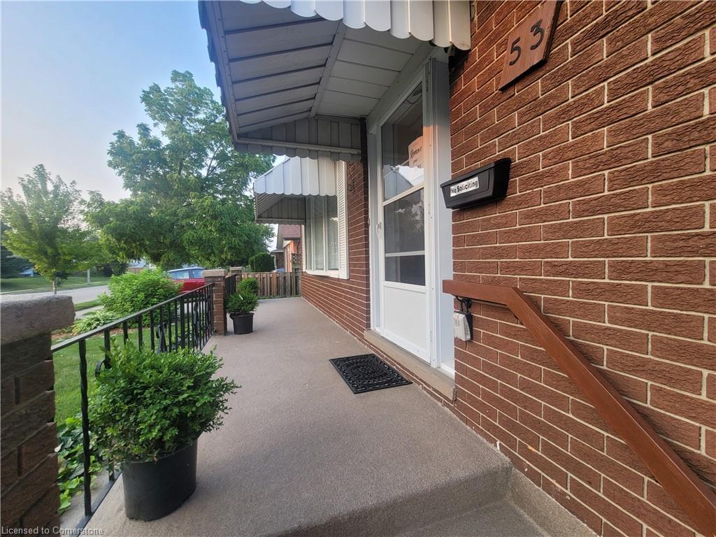 53 Kingswood Drive Property Photo 3