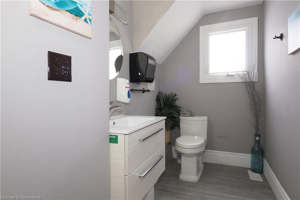 561 Queen Street S Property Photo 13