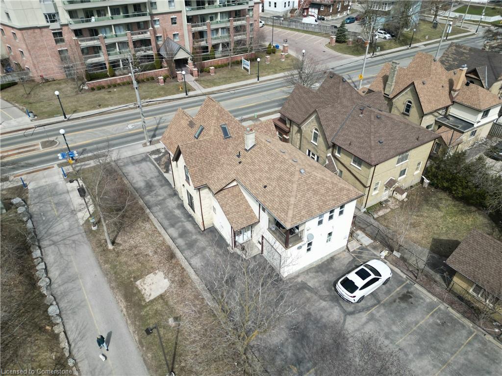 561 Queen Street S Property Photo 32