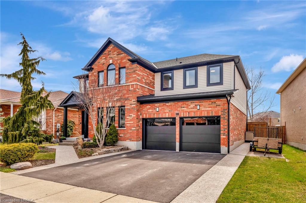 10 Hoodless Court Property Photo 1