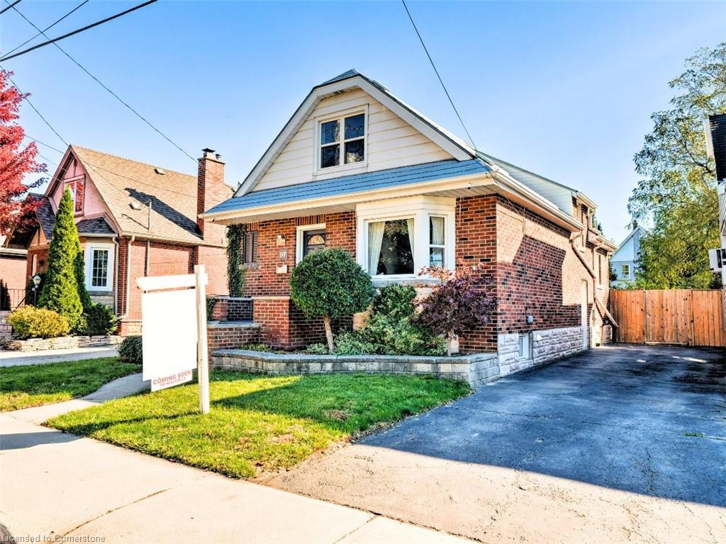 171 Centremount Real Estate Listings Main Image