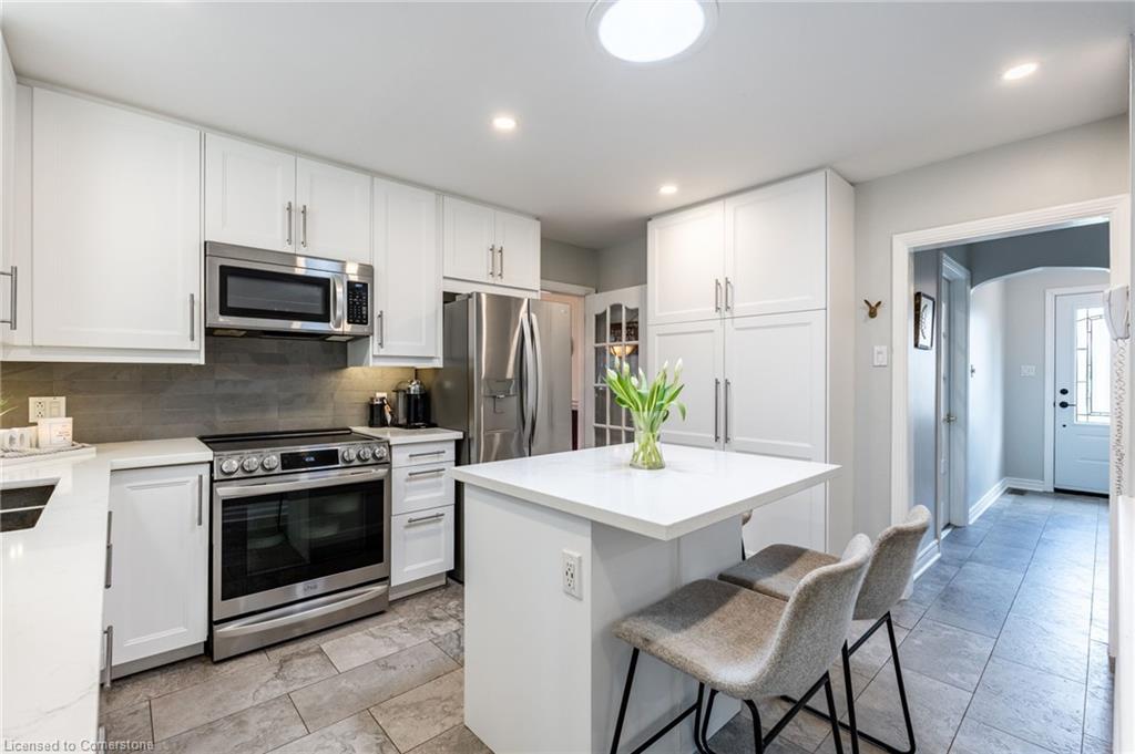681 8 Highway Property Photo 7