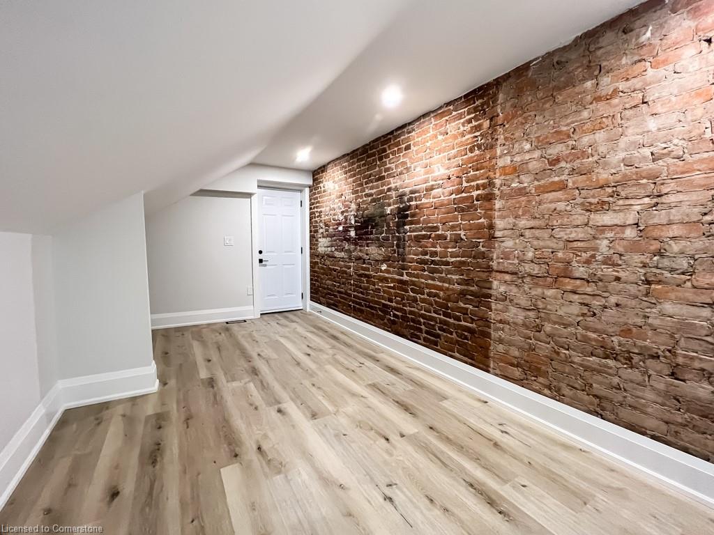 3-396 Barton Street Property Photo 4