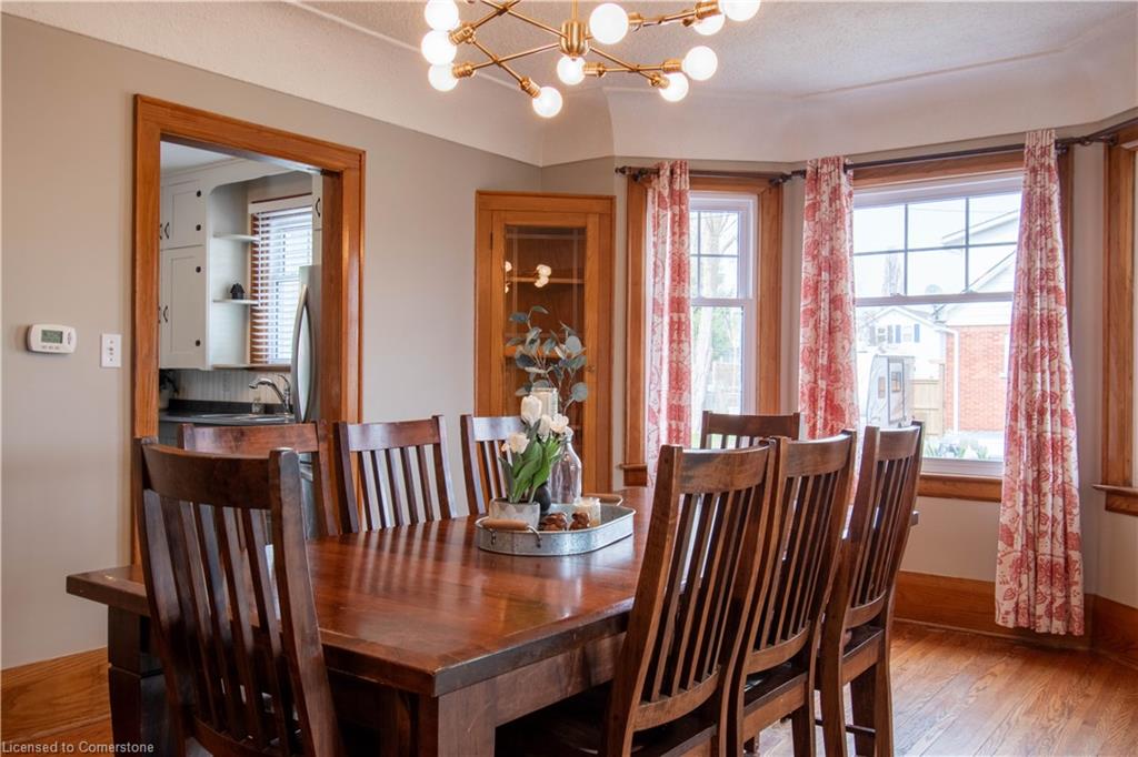34 Venison Street W Property Photo 6