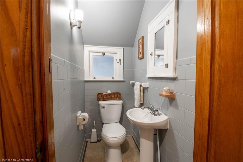 34 Venison Street W Property Photo 13