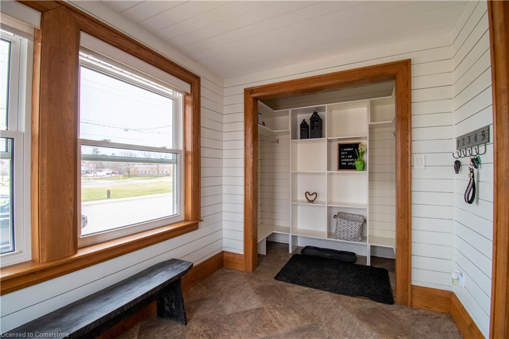 34 Venison Street W Property Photo 14