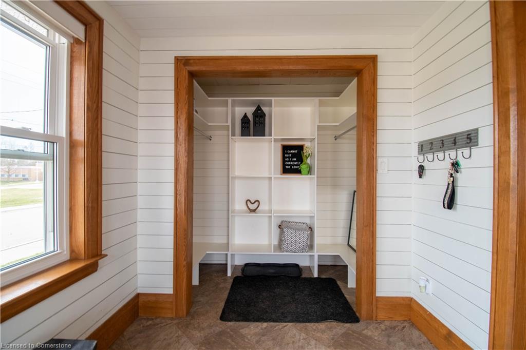34 Venison Street W Property Photo 15