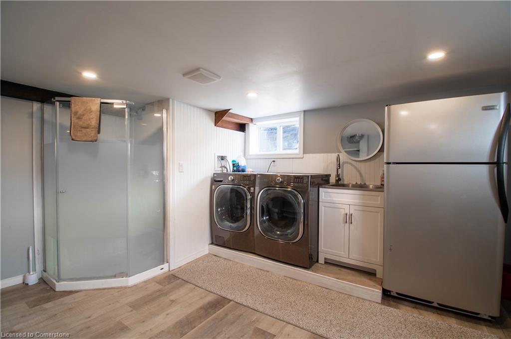 34 Venison Street W Property Photo 24