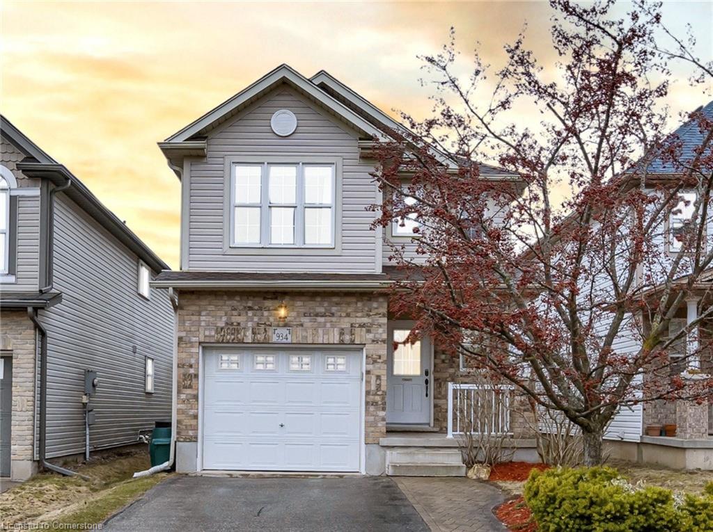 934 Creekside Drive Property Photo