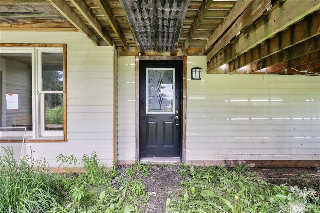 678 Hwy 124 Property Photo 3