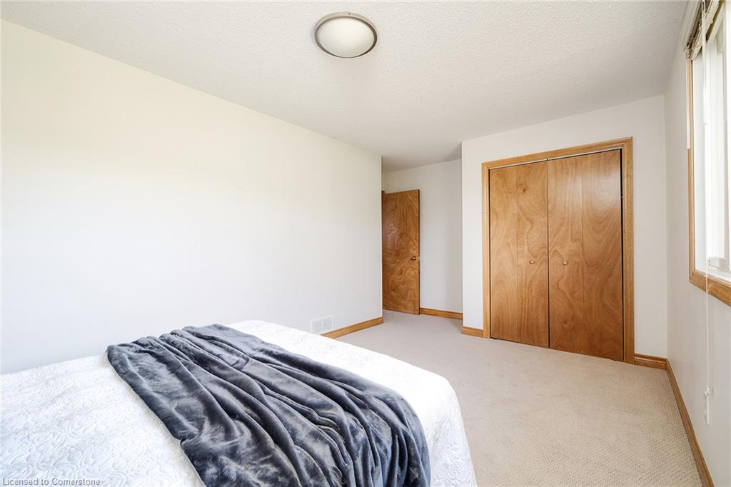 100 Hadeland Avenue Property Photo 12