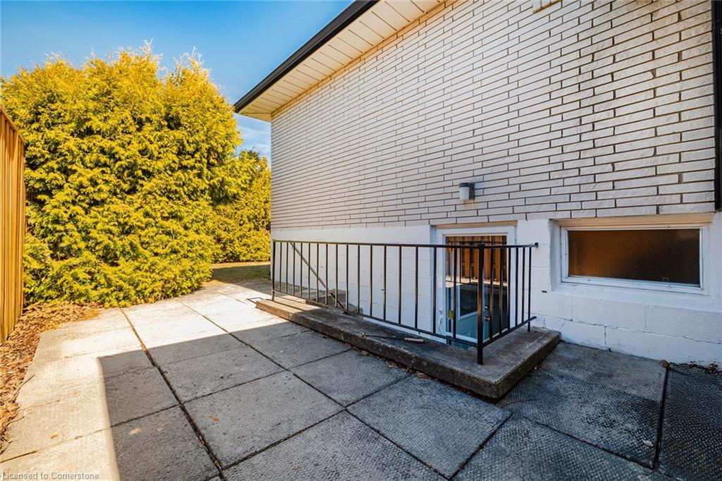 100 Hadeland Avenue Property Photo 16