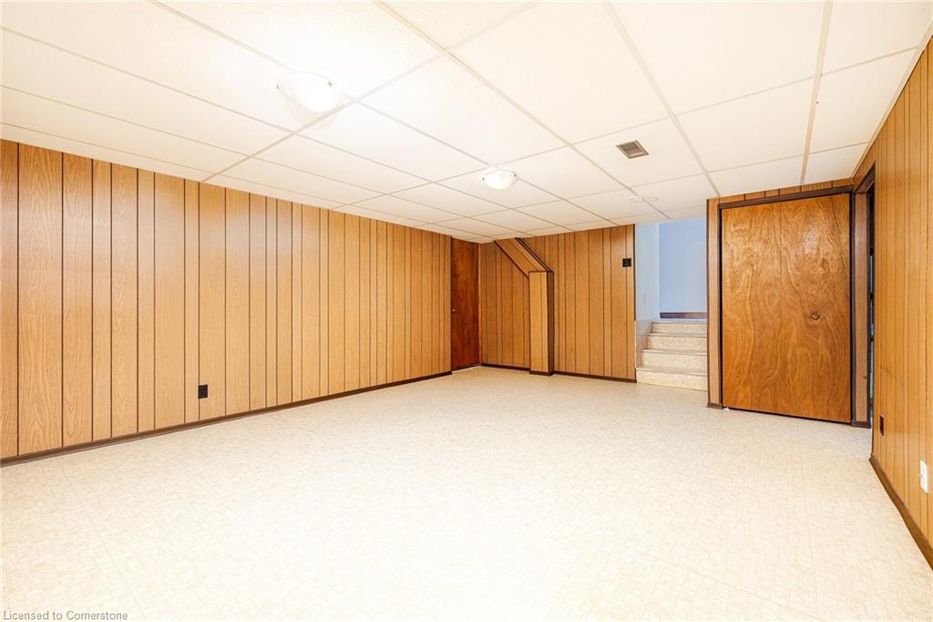 100 Hadeland Avenue Property Photo 21