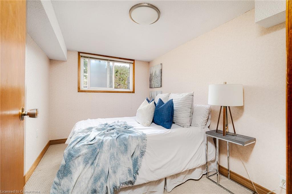 100 Hadeland Avenue Property Photo 22