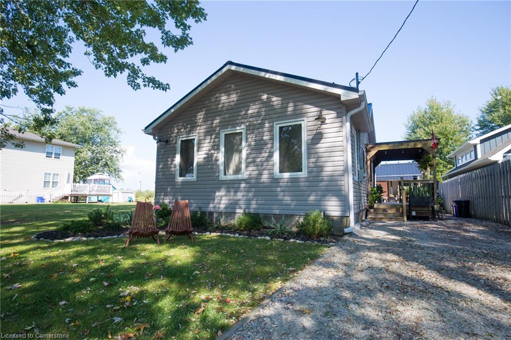 12 Beach Road Property Photo