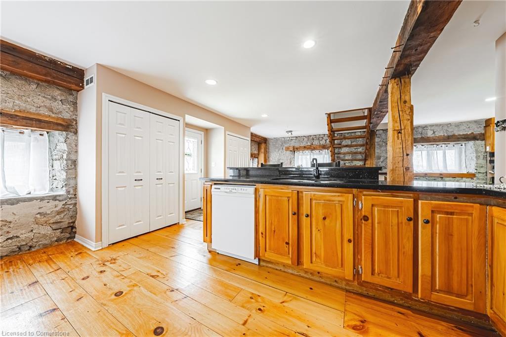 110 Freelton Road Property Photo 7