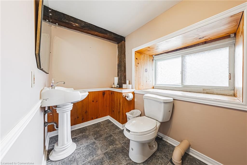 110 Freelton Road Property Photo 18